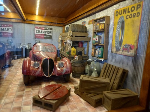18th garage diorama for - 1/18th,