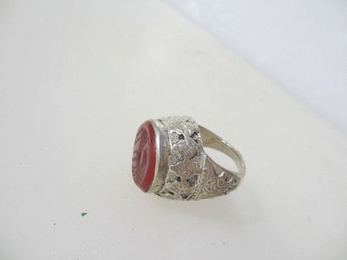 Silver coloured prop - coloured,