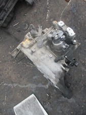 VAUXHALL ZAFIRA C 2014 2.0 DIESEL 6 SPEED MANUAL GEARBOX F40 GBA