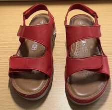 Paver Sandals Women Size 3 Red