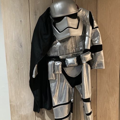 Bnwt disney store star - bnwt, wars