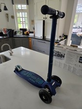 Maxi Micro Scooter Deluxe Blue