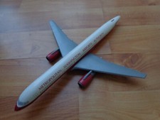 WOOSTER 1:200 METRO WASHINGTON AIRPORT BOEING 757 AIRCRAFT PLASTIC PLANE 686
