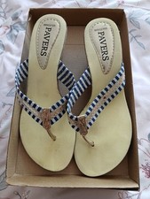 Pavers Women's Size 4/ 37  Flip Flops