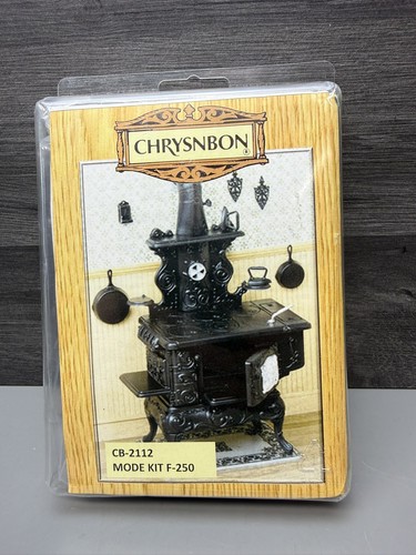 Dolls house chrysnbon - dolls, old
