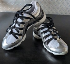 Bloch Wave Split Sole Dance