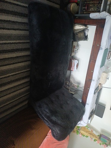 Beautiful black chaise - beautiful,