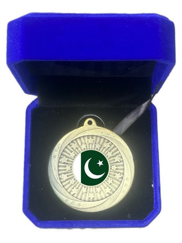 Pakistan 60mm medal in - 60mm, (smb21)
