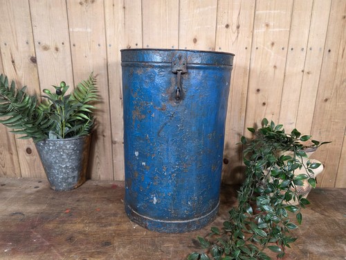 Old vintage rustic industrial - old,
