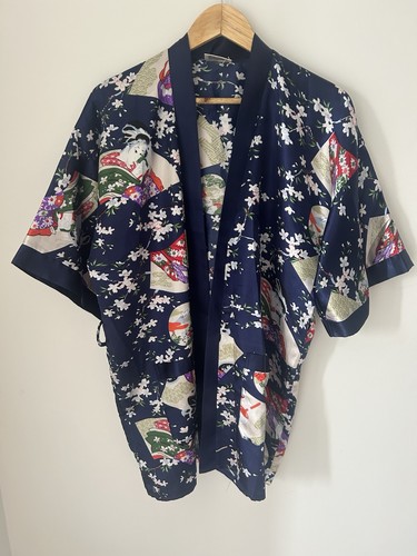 Orental kaftan cover dark - cover, up