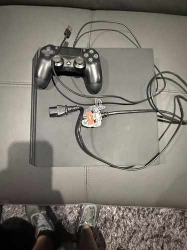 Sony playstation pro bundle - sony,