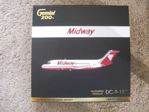 Midway airlines 15 - midway, n1065t