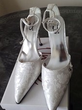 Unze White Silk Bridal Shoes