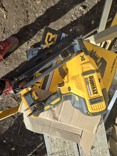 Dewalt dcn660 18v brushless - dcn660, xr