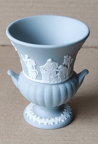 Wedgwood grey jasperware - wedgwood, urn