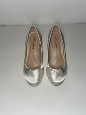 Cream satin peep toe kitten