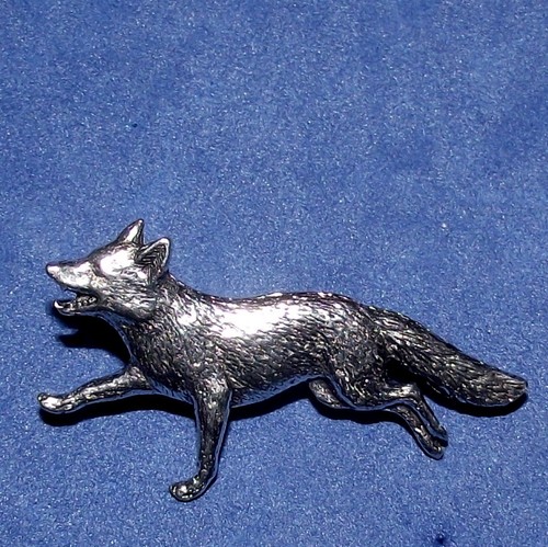 Detailed fox hunt running - ,