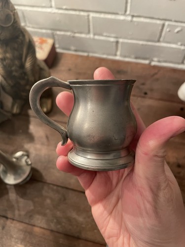 Vintage crown rose cast - &,