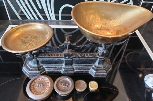 Vintage kitchen weighing - kitchen,