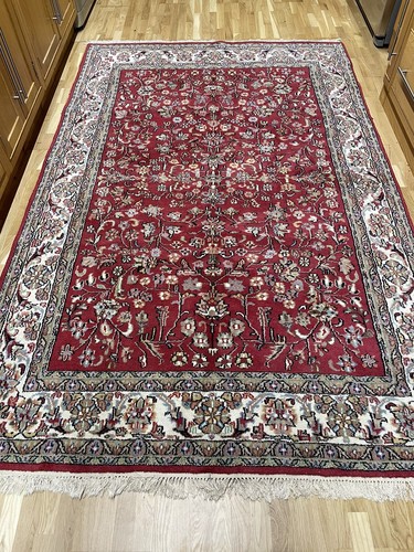 Hand knotted 100 wool rug - knotted,
