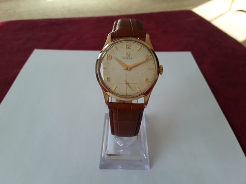 Omega gents 9ct gold vintage - gents,