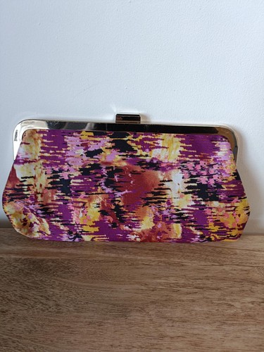 Head over heels dune clutch - over,