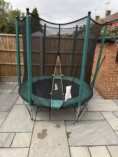 6ft trampoline with - with, enclosure