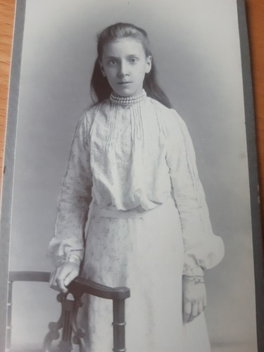 Cdv pretty girl young lady - cdv,