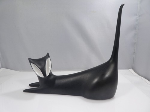 Stylized royal dux cat - royal,
