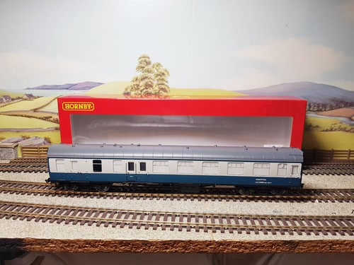 R40348 hornby mk1 stock - hornby,