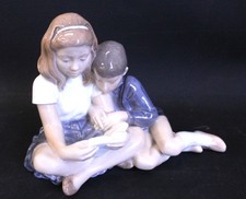 Vtg ROYAL COPENHAGEN Denmark No.4670 Boy & Girl Reading Porcelain Figure - BE1