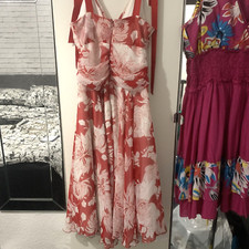 Baylis and Knight size 12 red/white floral lined satin tie straps BNWT