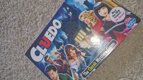Hasbro h1238712 cluedo the - hasbro,
