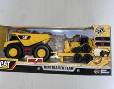 CAT Mini Trailer Team Road Rippers Scale Brand New