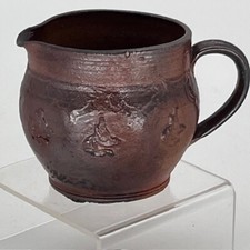 Rosemary Wren Oxshott Pottery Jug – Raised Bird Decoration – Small Cream/Milk