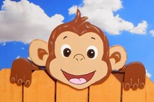 Happy Monkey Fence Peeker