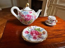 Dolls house miniature 1:12