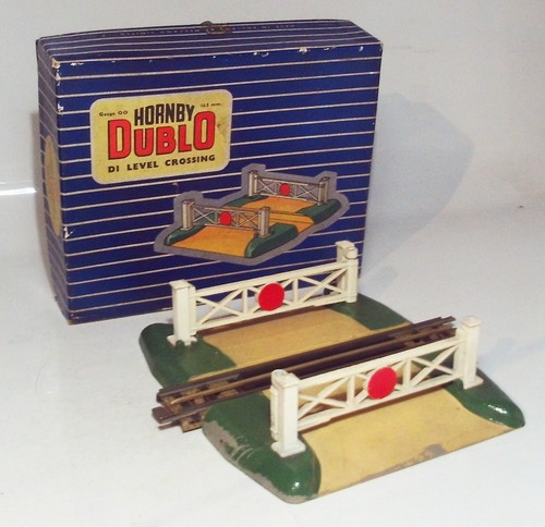 Hornby dublo level - dublo, crossing