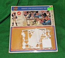 VINTAGE AIRFIX  54MM FRENCH LINE INFANTRYMAN WATERLOO FIGURE #01557 BLISTER