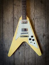 1986 Gibson Flying V Custom Shop model in white finish & Orig. Hard shell case