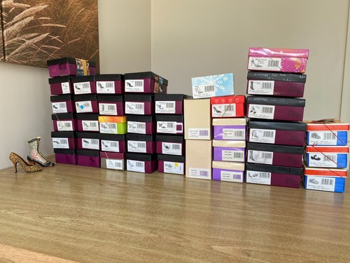 Just the right shoe raine - the, by