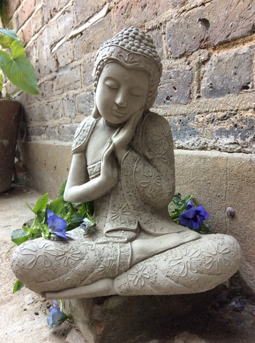 Beautifully detailed resting - beautifully,