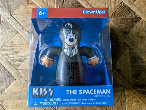 Kiss the spaceman dressed - dressed, to