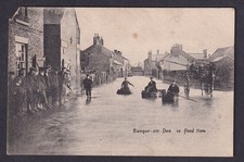 Wales Flintshire Wrexham BANGOR-on-DEE floods coracles c1900s postcard - fault