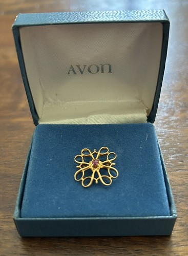 Vintage avon service award pin - service,