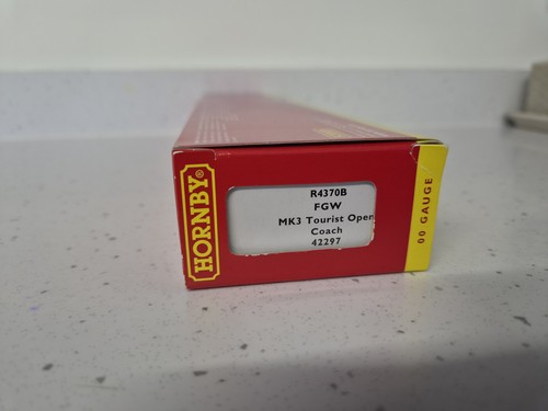 Hornby r4370b mk3 first great - mk3,