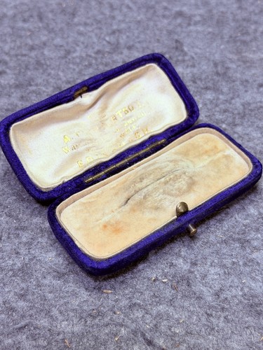 Vintage blue velvet jewellery - velvet,