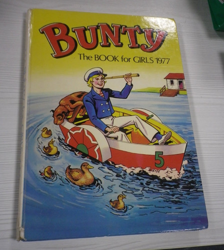 Retro bunty for - for, annual