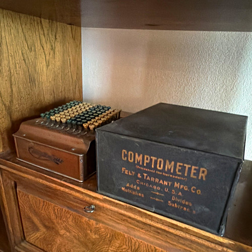 Comptometer mechanical adding - comptometer,