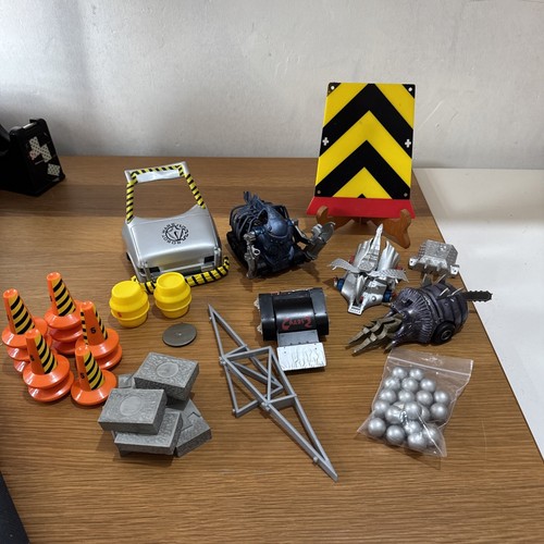 Bbc robot wars pull back - wars,